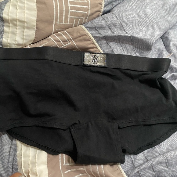 Victoria’s Secret pantie brand new with tag . - Picture 2 of 5